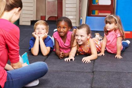 Weihnachtsgutscheine für einen Sprachkurs für Kinder (3-15 J.) in Englisch, Fran