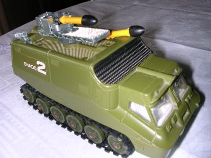 DINKI TOYS Panzerwagen  SHADO 2 No.353