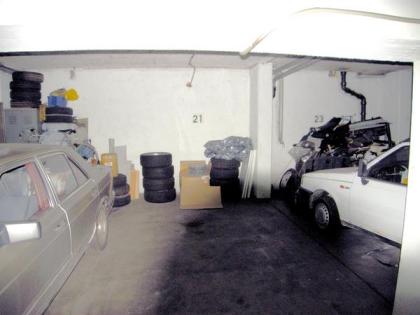Tiefgaragenstellplatz in Obersendling/Solln, Aidenbachstr.131 zu vermieten