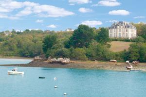 Wohnungen in einem Schloss aus dem Jahre 1870 - Frankreich, Bretagne,Finist re, 