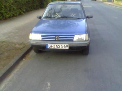 Peugeot 205 an Bastler für 150 euro