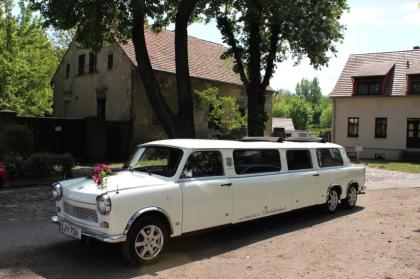 Ihre unvergessliche Traumhochzeit in einem der Trabi-XXL Stretchtrabanten!