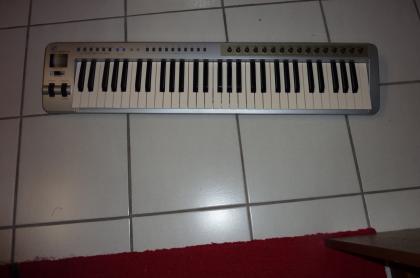 MIDI Master-Keyboard Evolution MK 361C