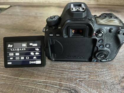 Canon EOS 6D Mark II inkl. Objektiv Canon EF 50 mm f1, 8 STM
