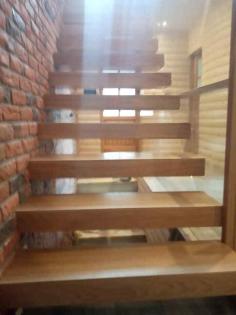 FREITRAGENDE SCHWIMMENDE HOLZTREPPEN EICHE BUCHE ESCHE