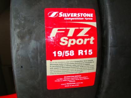 Nagelneue 15 Slicks
