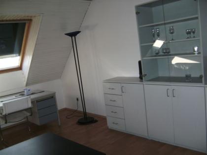 Neu-Isenburg 2 Zimmer voll möbliert kleine WE Sackgasse 620,00 inkl. Umlagen