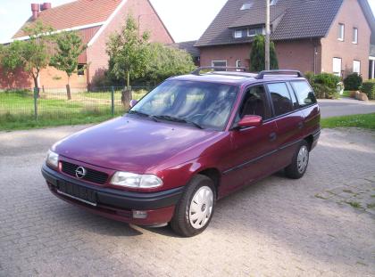 Opel Astra Caravan Rot