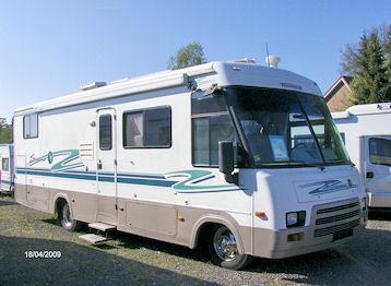 Winnebago Suncruiser mit Wohnraum Klima u.s.w.