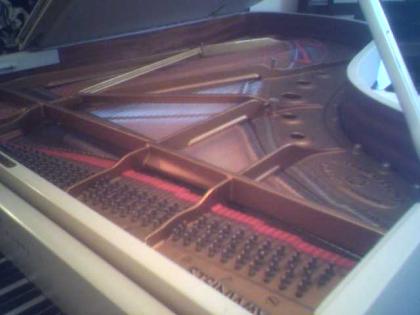 Steinway & Sons Modell B-211, Bj. 1981, Weiß poliert