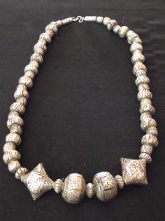 Silberschmuck aus dem Isan.