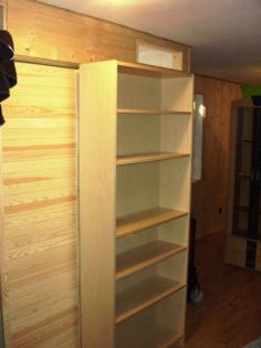 Bücherregal