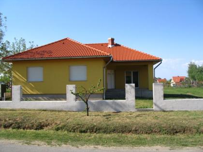 Neubau Ungarn am Balaton.