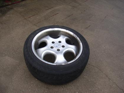 4 Alu-Felgen mit Reifen, 8.5 x 17 H2