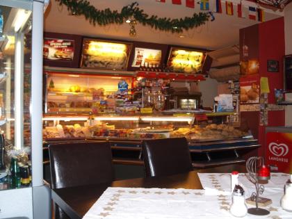 Bäckerei-Konditorei-Backshop-Cafe´-Straßencafe´