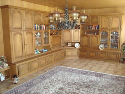 Wohnzimmer-Schrankwand