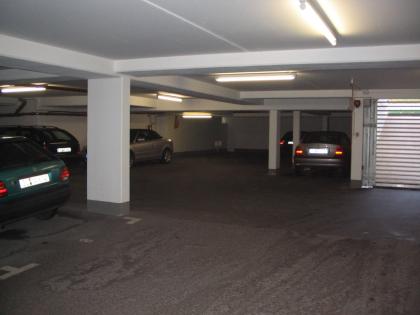 Bergisch Gladbach, sicherer PKW-Stellplatz in kleiner zentrumsnaher TG-Einheit