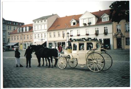 Weiße Hochzeitskutsche