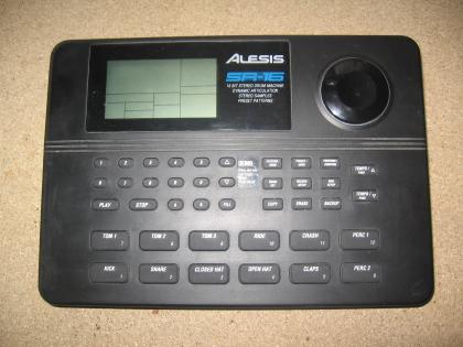 Verkaufe Drumcomputer Alesis SR-16, neuwertig