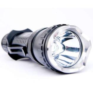 Olight M20 Warrior Premium LED-Taschenlampe 70€ americanexports.de