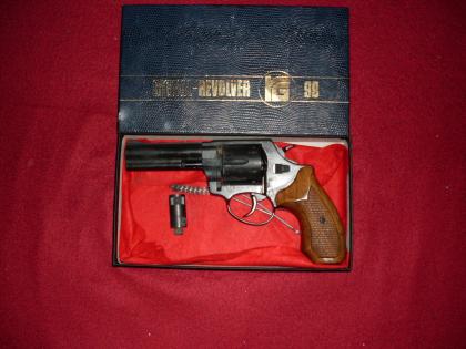 Verkaufe Revolver RG 99 brüniert mit Holzgriff 9mm