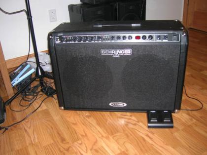 Behringer V-Tone GMX 212 / 2 x 12 Combo