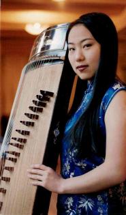 Chinesisches Instrument - Guzheng Unterricht.