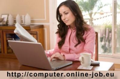 Online Job im Home Office, Bürotätigkeit am PC als Heimarbeit.