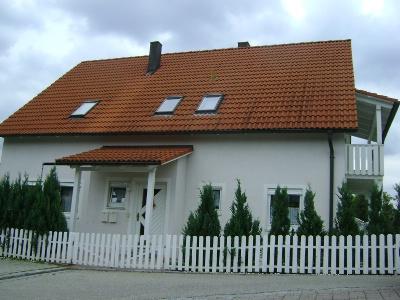 Freistehende Einfamilienhaus mit Einliegerwohnung 