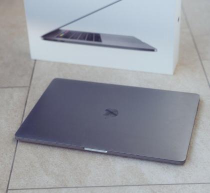 Apple MacBook Pro 15, 4