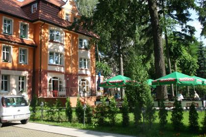 KURURLAUB IM HOTEL LEO KARLI IN BAD POLZIN