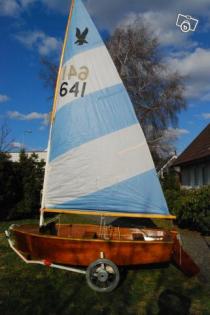 Optimist klein segelboot jugend segelboot holz mahagoni