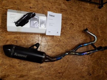 Akrapovic Titan Komplettanlage BMW R1200GS LC