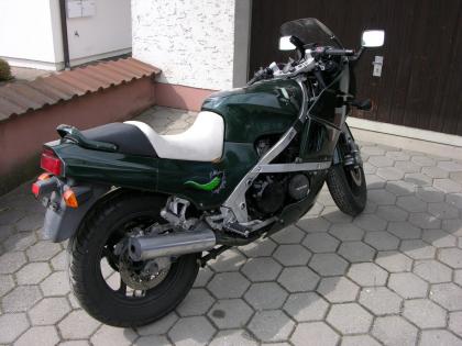 Kawasaki GPZ 600 R  Bruder der GPX 600 R  25kW oder 55kW