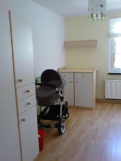Kinderwagen abzugeben