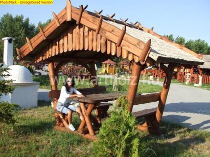 Wunderschöne Sitzgarnituren aus Massivholz, rustikal