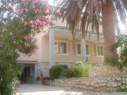 Zimmern und Ferienwohnungen auf der Insel Rab - Kroatien