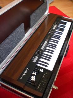 Roland VK 7 ( Hammond Clone )