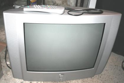 Silber Fernseher Röhre/Farbe ca. 19Zoll, voll funktionsfähig!