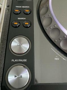 2 x Pioneer DJ CDJ-2000 NXS2