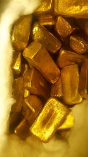 Gold Bars, gold nuggets, diamonds and other precious stones for sale