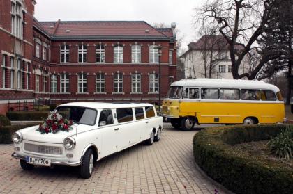 Trabi-XXL als Hochzeitsauto, ein Hochzeitstraum im Trabi Limousinen Oldtimer