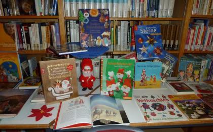 Vorweihnachtliche Buchausstellung in Neustadt-Hambach