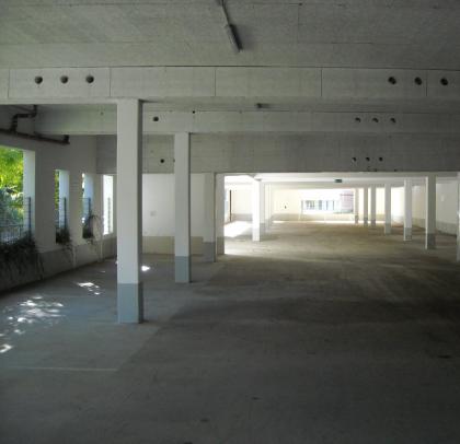 Wir bieten abgeschlossene Hallenstellplätze für Wohnmobile, Caravane, Boote 