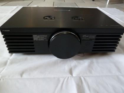 Panasonic PT AE2000E LCD Projektor