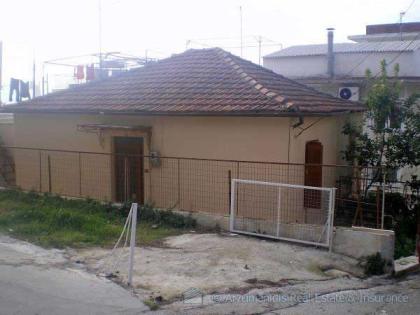 Renovieren und Einziehen in Patras / Griechenland