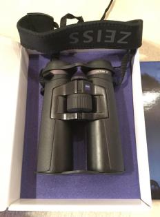 Zeiss Fernglas Binoculars Victory HT 10x42