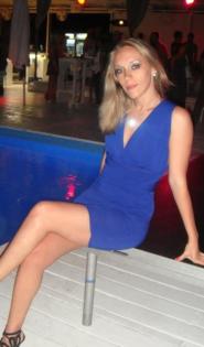 Blonde 30jährige sucht netten Partner