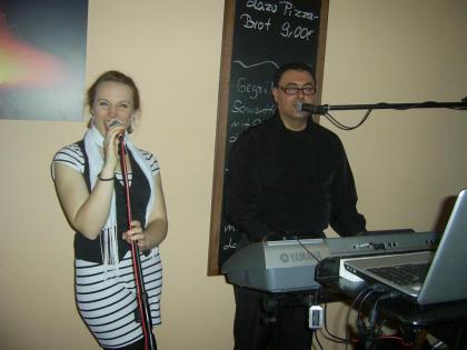 Als Alleinunterhalter mit Livemusik biete ich Ihnen ein umfassendes Repertoire I