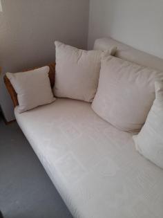 Schlafcouch in weiss